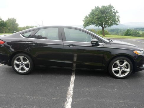 Used 2016 Ford Fusion SE AWD/4WD image 8