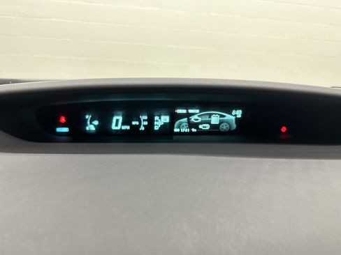 Used 2014 Toyota Prius Two FWD image 21