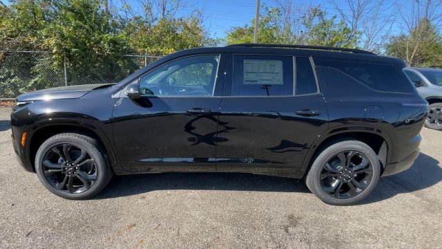 New 2027 Chevrolet Traverse RS w/ LPO, Floor Liner Package AWD/4WD image 7