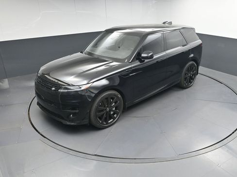 New 2025 Land Rover Range Rover Sport Dynamic SE AWD/4WD image 30