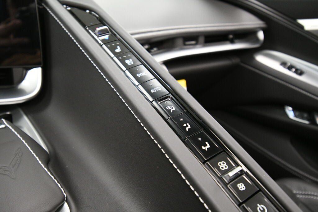 Used 2024 Chevrolet Corvette Z06 RWD image 29