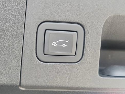 Used 2024 Cadillac XT4 Luxury FWD image 8