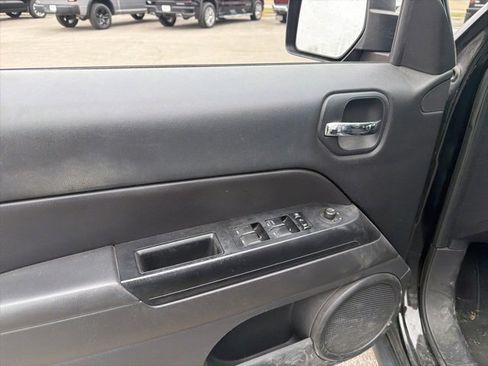 Used 2012 Jeep Patriot Latitude image 30