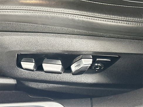 Used 2019 BMW ALPINA B7 xDrive w/ Luxury Rear Seating Package image 23