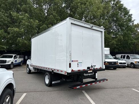 New 2027 Ford E-350 and Econoline 350 Super Duty RWD image 6