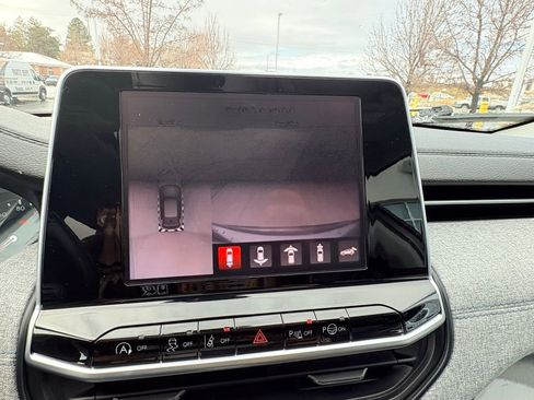 Used 2022 Jeep Compass Latitude w/ Sun and Sound Group image 27