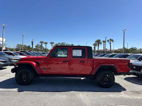 Certified 2022 Jeep Gladiator Sport image 6