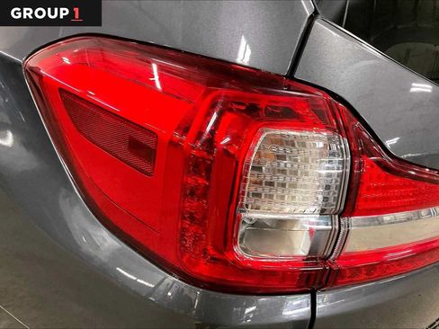 Used 2022 Subaru Ascent Premium w/ Convenience Package AWD/4WD image 28