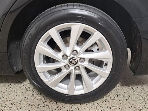 Used 2024 Toyota Camry LE image 8