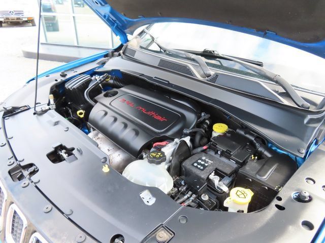 Used 2017 Jeep Compass Limited AWD/4WD image 30