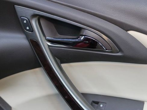 Used 2014 Buick Verano Leather FWD image 9