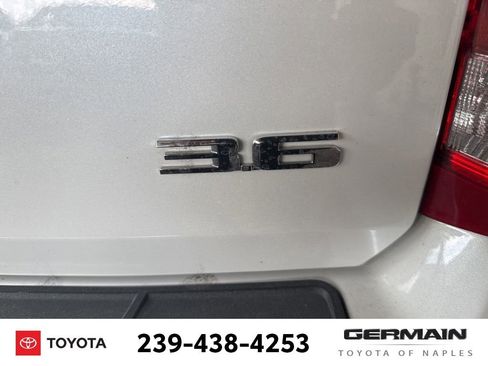 Used 2013 Cadillac SRX Luxury w/ Driver Awareness Package FWD image 11