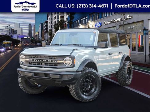 Used 2022 Ford Bronco 4-Door image 1