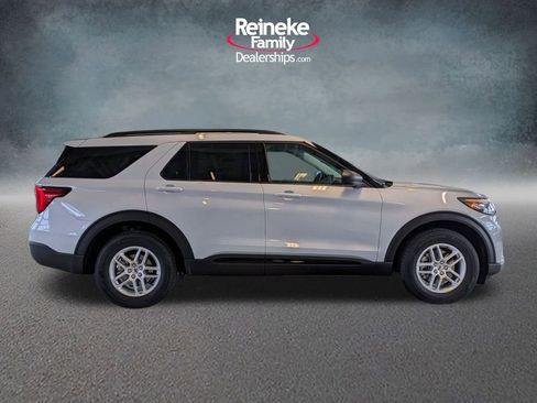 New 2026 Ford Explorer Active AWD/4WD image 4