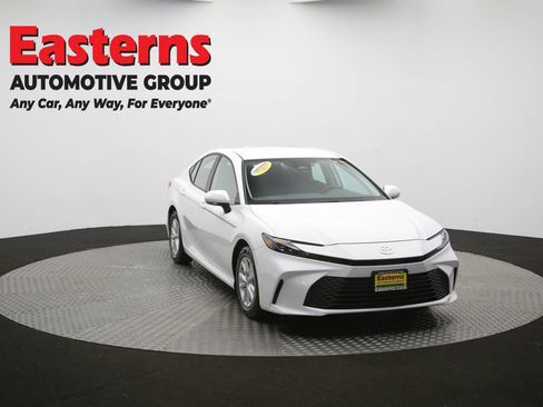 Used 2025 Toyota Camry LE FWD image 54