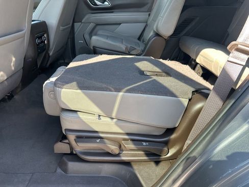 Used 2022 Chevrolet Tahoe LT w/ Luxury Package image 37