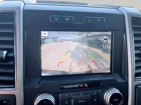 Used 2018 Ford F150 Lariat w/ Equipment Group 502A Luxury AWD/4WD image 26