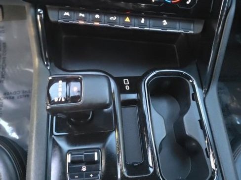 Used 2023 GMC Sierra 1500 AT4 w/ AT4 Premium Package image 23