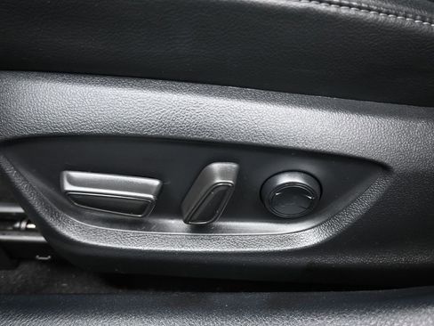 Used 2022 Toyota Camry XSE image 12