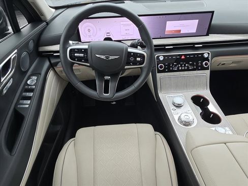 Used 2025 Genesis GV80 2.5T Prestige image 11
