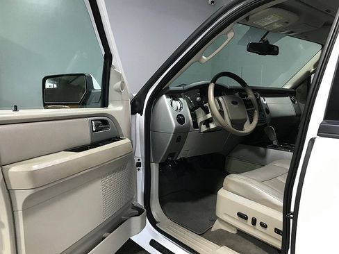 Used 2014 Ford Expedition Limited w/ Equipment Group 301A RWD image 9