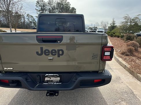 New 2026 Jeep Gladiator Willys image 9