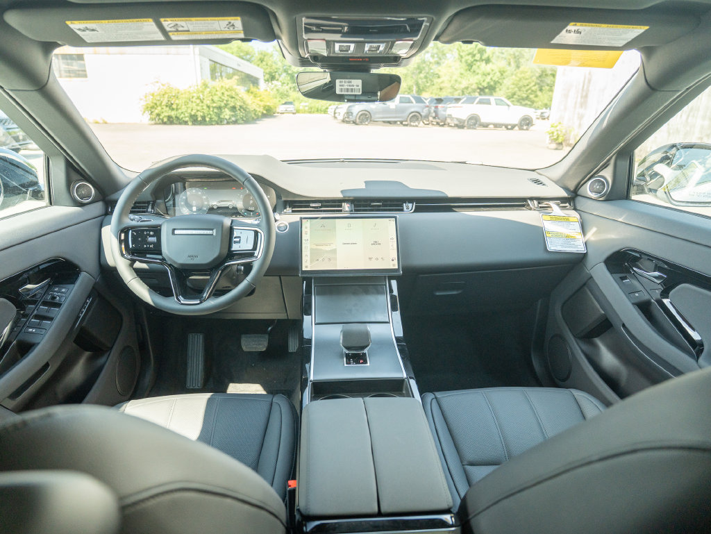 New 2026 Land Rover Range Rover Evoque S AWD/4WD image 17