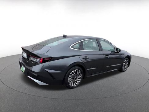 Used 2025 Hyundai Sonata SEL FWD image 15