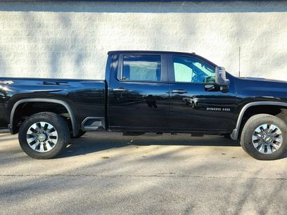 Used 2024 Chevrolet Silverado 2500 Custom w/ Custom Value Package