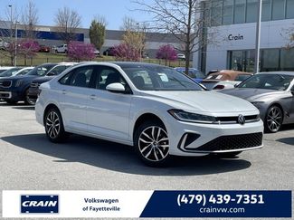 New 2025 Volkswagen Jetta SE image 1