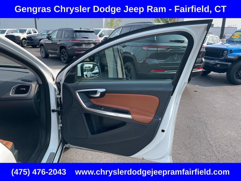 Used 2017 Volvo S60 T5 Inscription AWD/4WD image 19