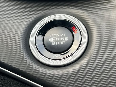 New 2025 Jeep Grand Cherokee Altitude image 20