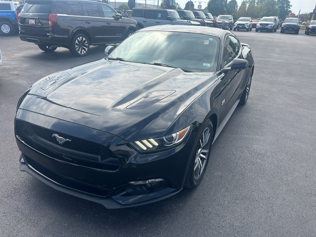 Used 2016 Ford Mustang GT RWD image 4