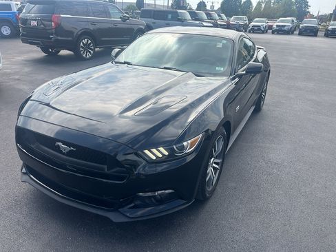 Used 2016 Ford Mustang GT RWD image 4
