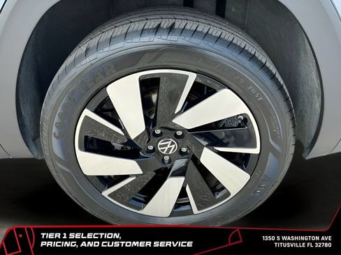Used 2024 Volkswagen Atlas Cross Sport SE FWD image 46
