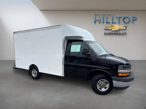 Used 2020 Chevrolet Express 3500 w/ Power Convenience Package RWD image 2