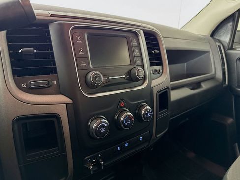 Used 2015 RAM 3500 Tradesman w/ Chrome Appearance Group image 17