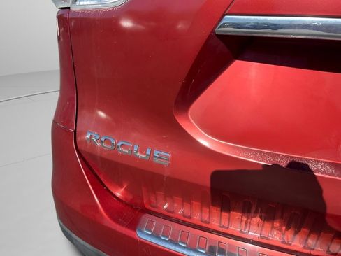 Used 2016 Nissan Rogue S FWD image 14