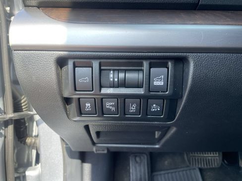 Used 2019 Subaru Outback 2.5i Limited AWD/4WD image 19