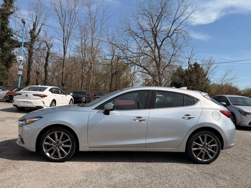 Used 2018 MAZDA MAZDA3 Touring image 7