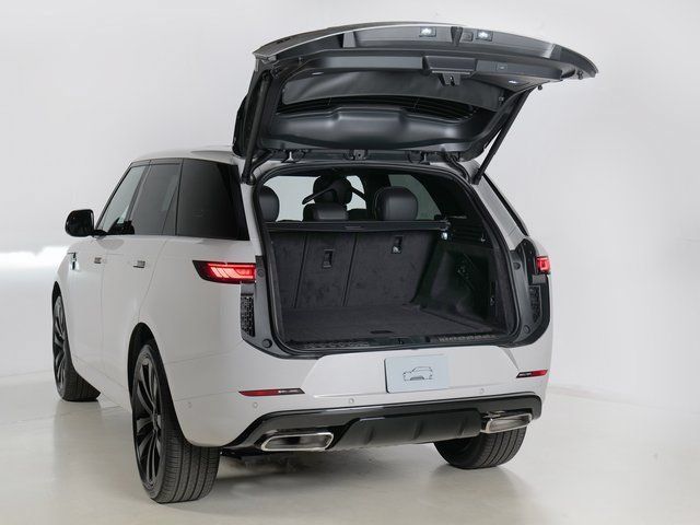 New 2026 Land Rover Range Rover Sport Dynamic SE AWD/4WD image 31