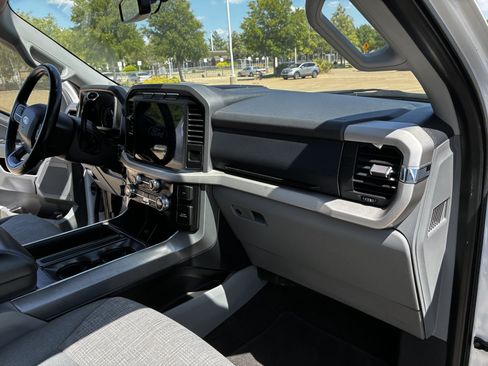 Used 2021 Ford F150 XLT w/ Equipment Group 302A High RWD image 17
