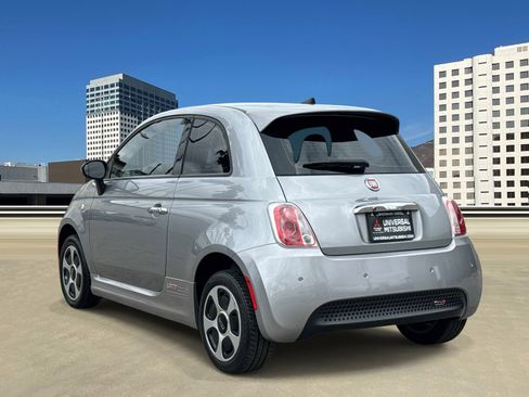 Used 2018 FIAT 500 e FWD image 3