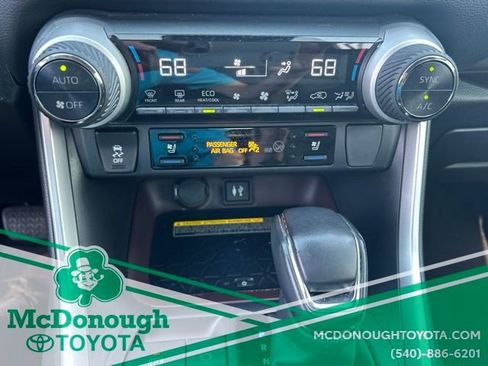 Used 2019 Toyota RAV4 Limited AWD/4WD image 16