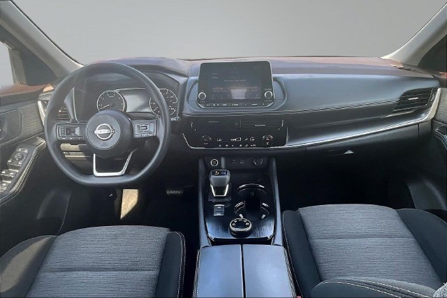 Used 2022 Nissan Rogue SV AWD/4WD image 7