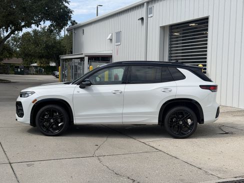 New 2026 Volkswagen Tiguan SE R-Line AWD/4WD image 3