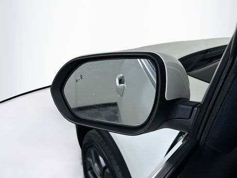 Used 2024 Kia Seltos S image 16