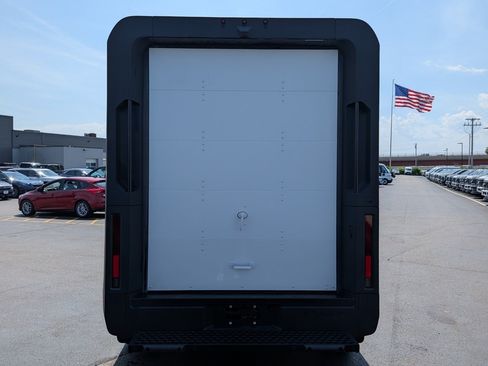 Used 2024 Chevrolet Brightdrop 400 w/ Commercial Equipment Package AWD/4WD image 5