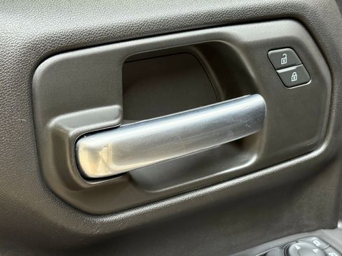 Used 2019 Chevrolet Silverado 1500 Custom Trail Boss image 22