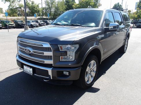 Used 2016 Ford F150 Platinum w/ Equipment Group 701A Luxury image 4